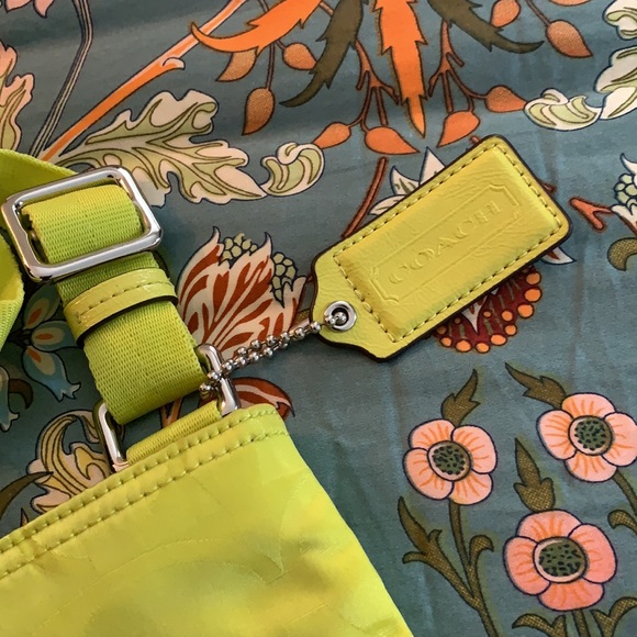 Coach Crossbody Purse - Picture 3 of 9